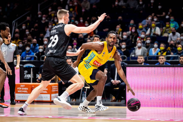 军对拜仁来 军对拜仁来