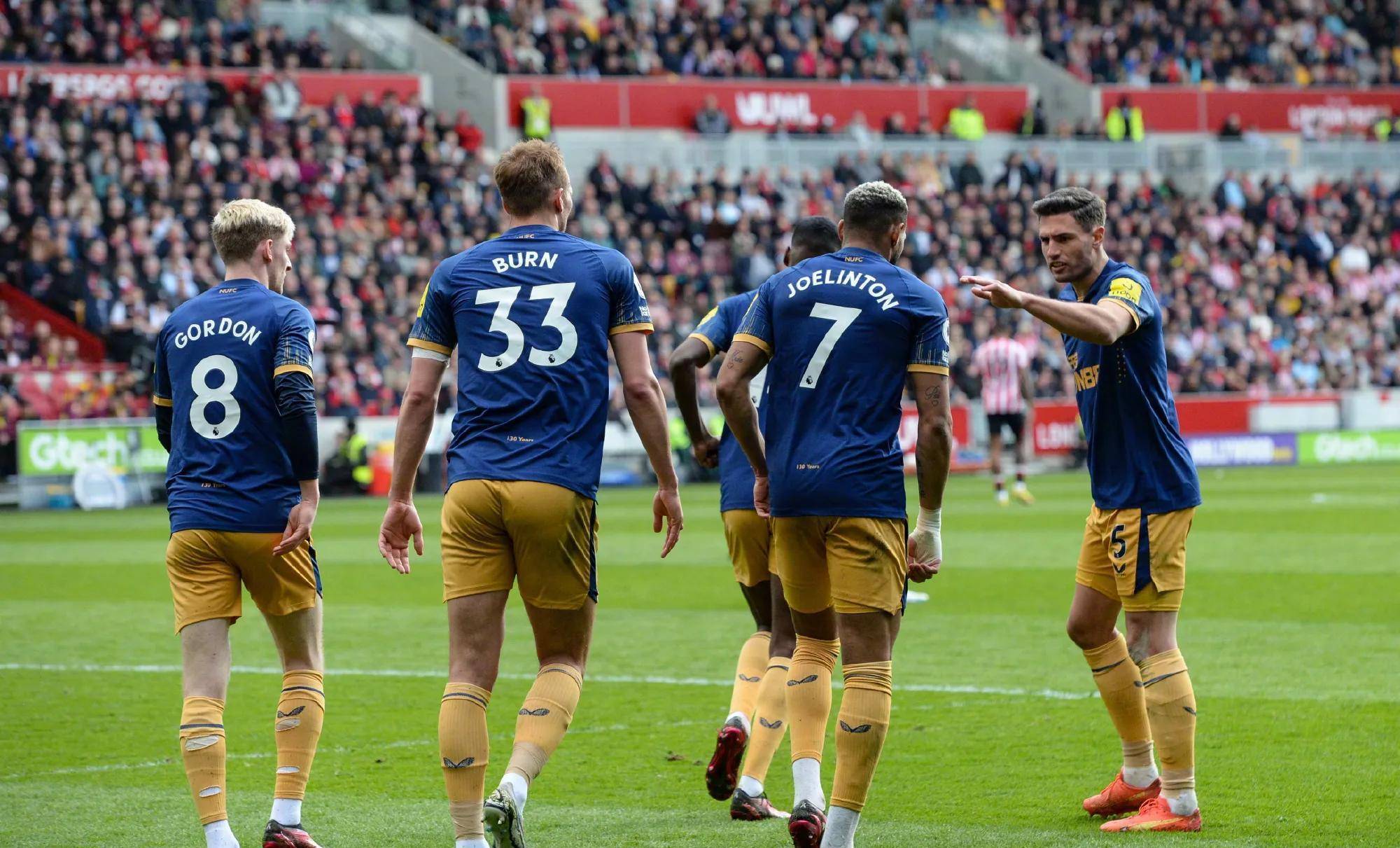 在客场手握 在客场手握